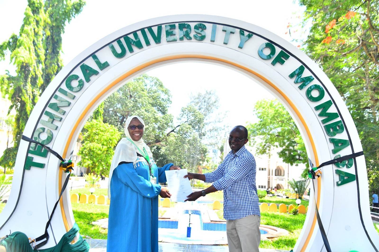 TUM celebrates the redesigning of its Graduation Square